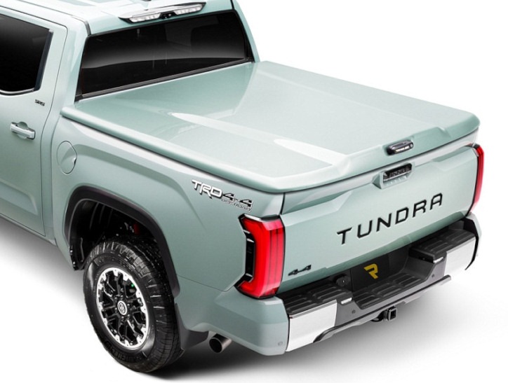 RealTruck A.R.E. LS3 Tonneau Cover